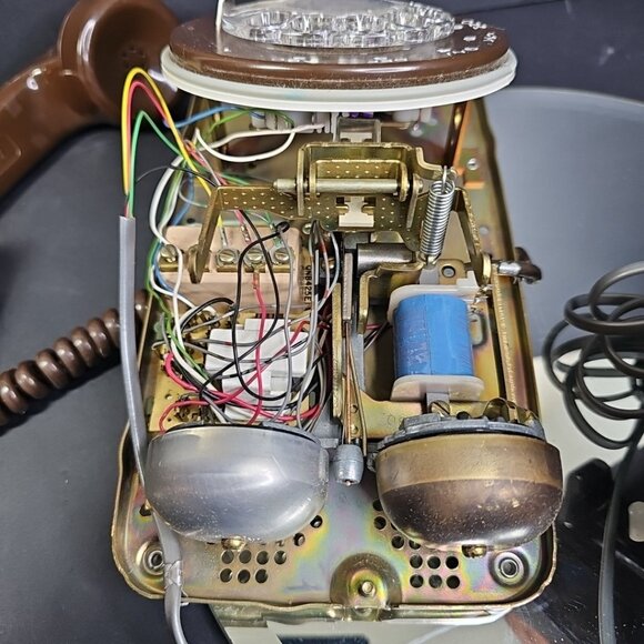 Vintage Chocolate Brown Northern Electric Rotary Desktop Telephone Canada - Picture 13 of 16